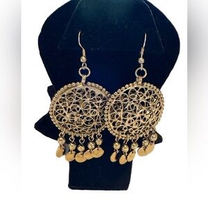 Two’s Company gold tone dangle earrings